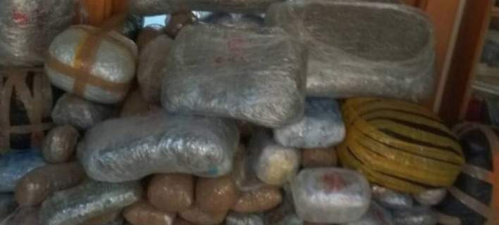 Αστυνομικό «μπλόκο» σε 230 κιλά κάνναβης στα Ιωάννινα-3 συλλήψεις
